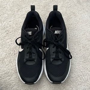 Nike gym shoes